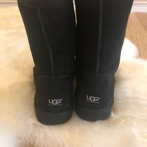 Ugg Classic Short boots